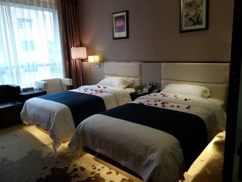 Chengdu Hello Hotel Shuangliu Экстерьер фото